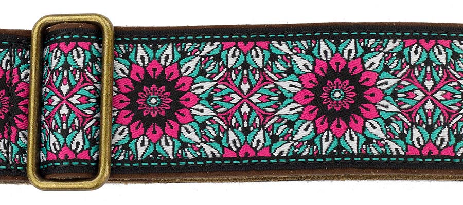 Gaucho GST-1280-8 Authentic Deluxe Series Gitaarband 2" jacquard geweven, leren uiteinden, messing gesp, zwart/blauw/roze