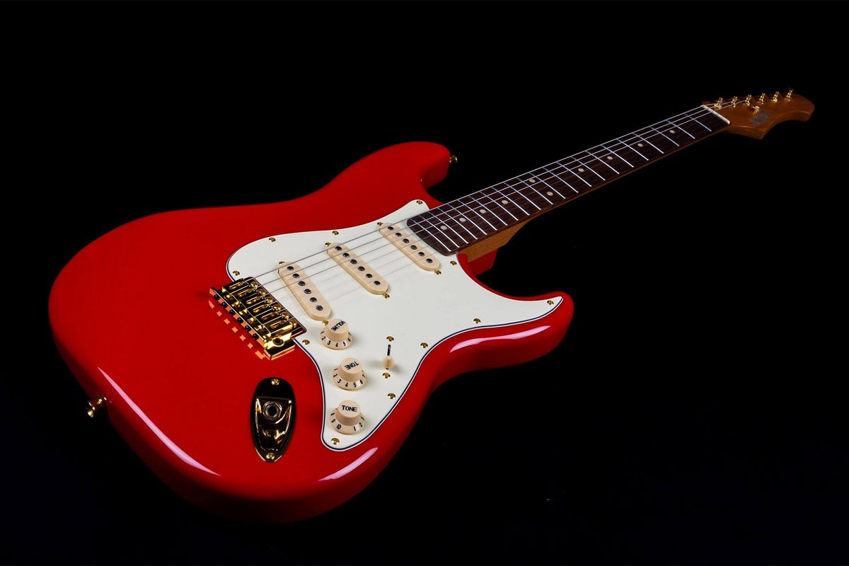 JET Guitars JS-380 RD G – elektrische gitaar – S-'plus' stijl SSS Alnico V Goud hardware Rood/ palissander toets