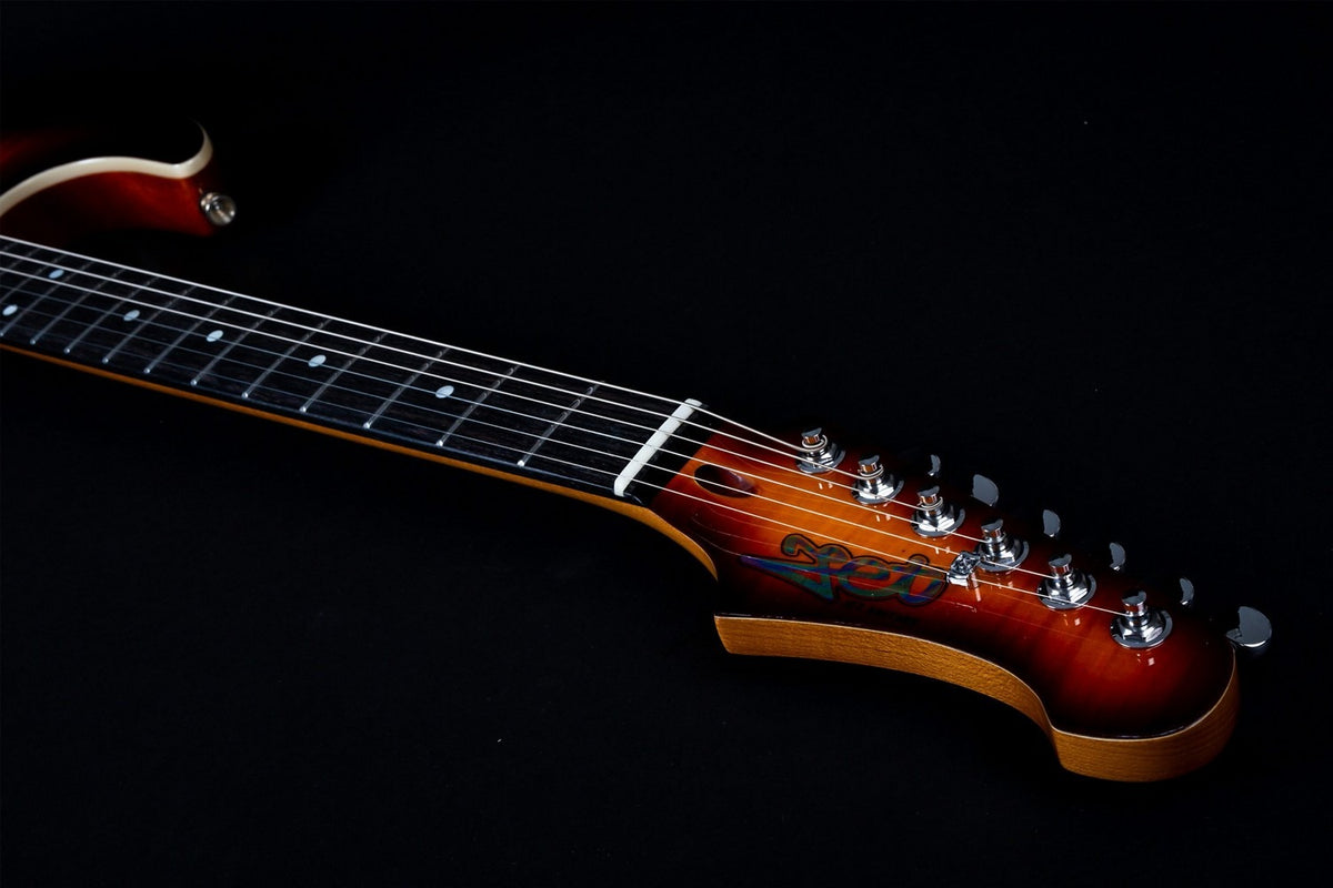 JET Guitars JS 600 BS – elektrische gitaar – S-stijl HSS Mahonie met gevlamd esdoorn top, Sunburst
