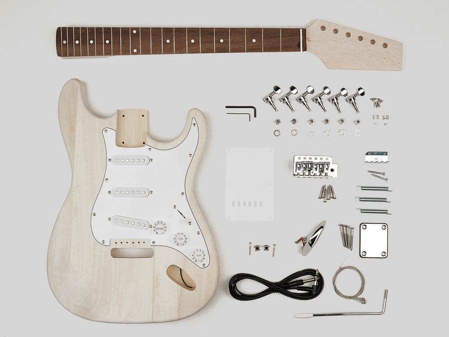 Boston KIT-ST-10 Gitaar zelfbouwpakket, Stallion model, basswood body S-S-S frezing, 21 frets