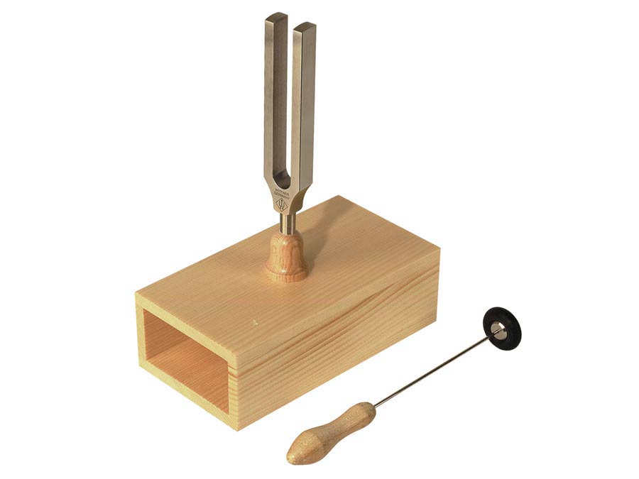 stemvork a-440 Hz. met houten klankkast, 7x13 mm., met klopper