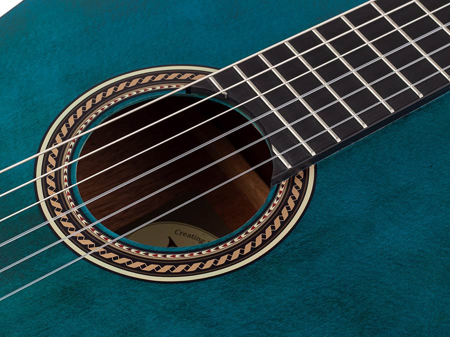 Valencia VC204TBU Klassieke gitaar 4/4 – Transparent Blue afbeelding 5