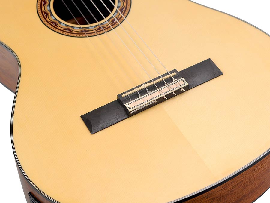Valencia VC304CEL Elektro-akoestische klassieke gitaar 4/4 linkshandig