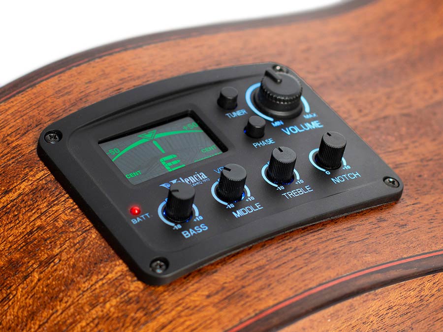 Valencia VC704CE Elektro-akoestische klassieke gitaar 4/4
