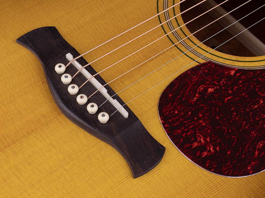Richwood HSA-40-SB Heritage Series auditorium gitaar met massief sparren bovenblad, edge sunburst