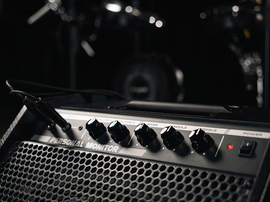 NUX: Persoonlijk Monitor Systeem voor Drums