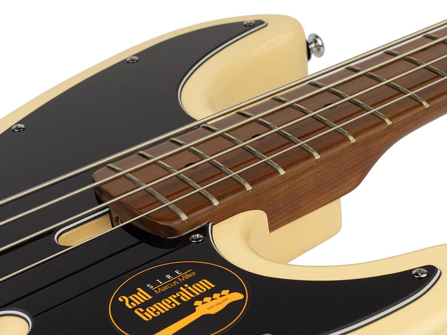 Sire D5 A4 Marcus Miller 4-snarige passieve basgitaar vintage white