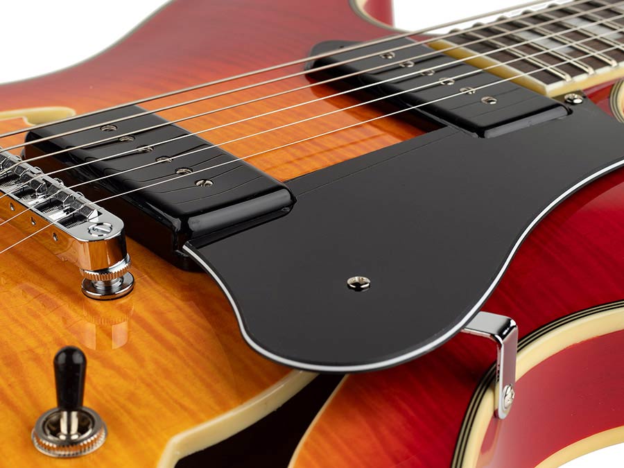 Sire H7V Larry Carlton elektrische gitaar cherry sunburst