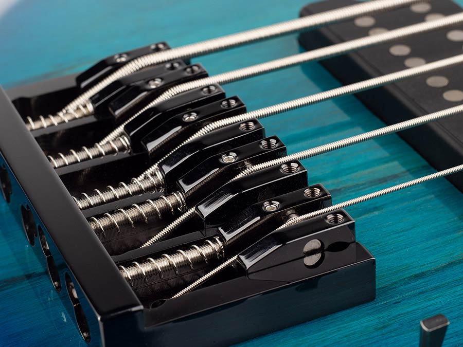 Sire M5+ S5 Marcus Miller 5-snarige actieve basgitaar transparent blue