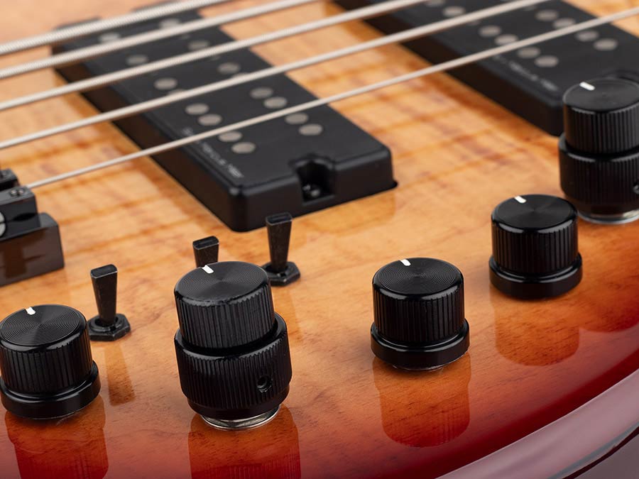 Sire M7+ A5 Marcus Miller 5-snarige actieve basgitaar brown sunburst