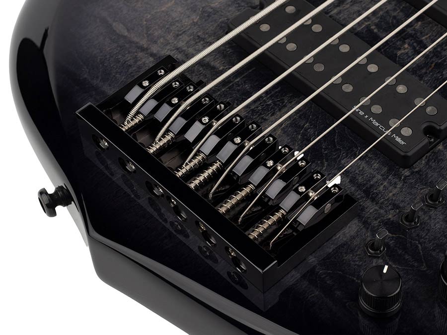 Sire M7+ A6 Marcus Miller 6-snarige actieve basgitaar transparent black