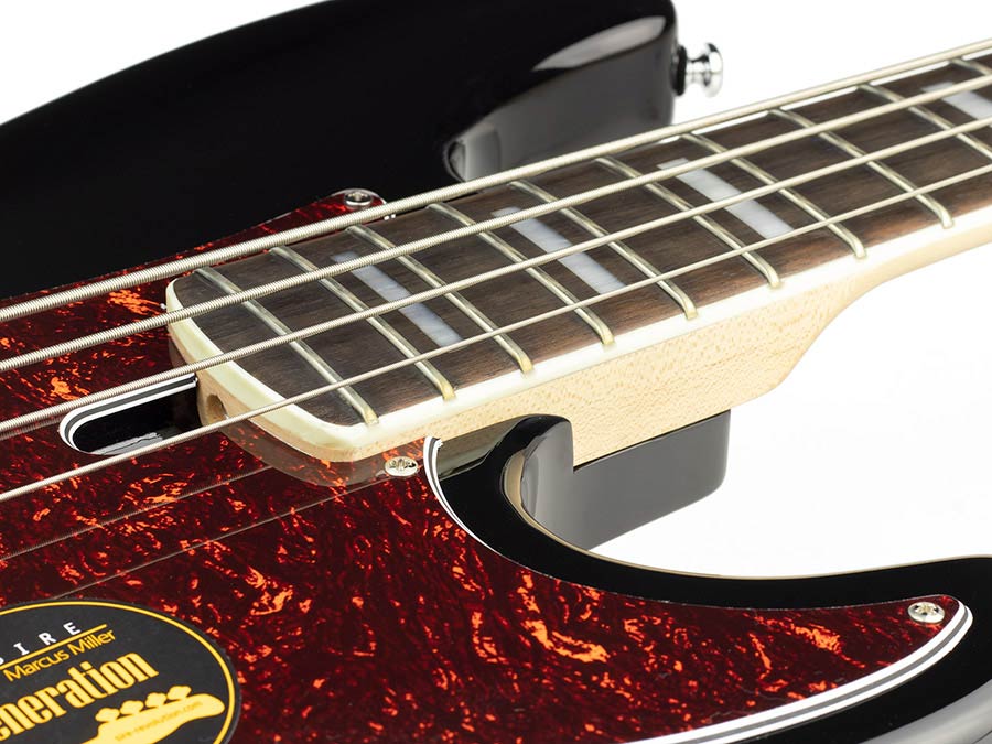 Sire P7+ A4 Marcus Miller 4-snarige actieve basgitaar black