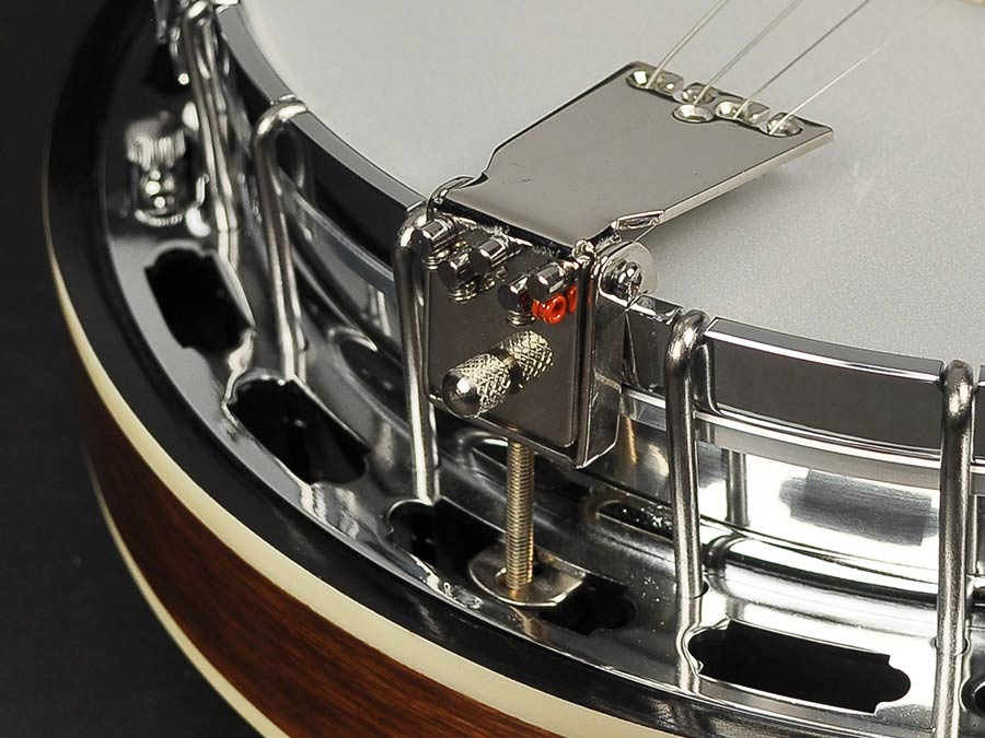 Richwood RMB-904-SS Heritage Series tenorbanjo 4-snarig, aluminium ketel + tonering, peruaans walnoten toets, 24 beugels, 17 frets