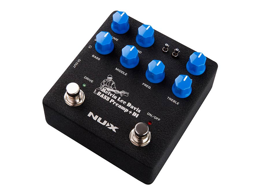 NUX: basgitaar voorversterker "Melvin Lee Davis Signature"  met D.I.