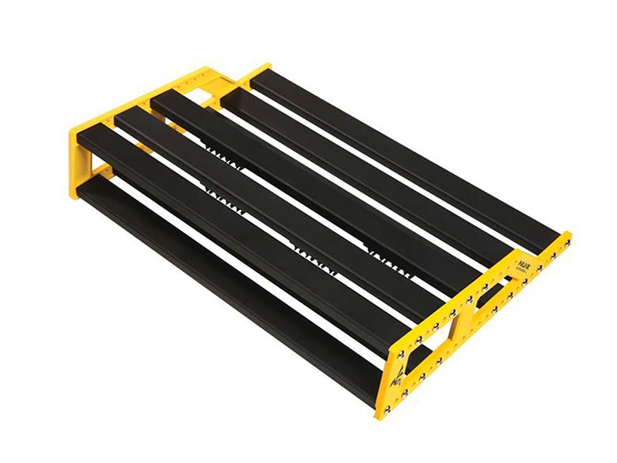 NUX: pedal board Bumblebee M, 445mm (W) x 243mm (D) x 90mm (H), with carry bag