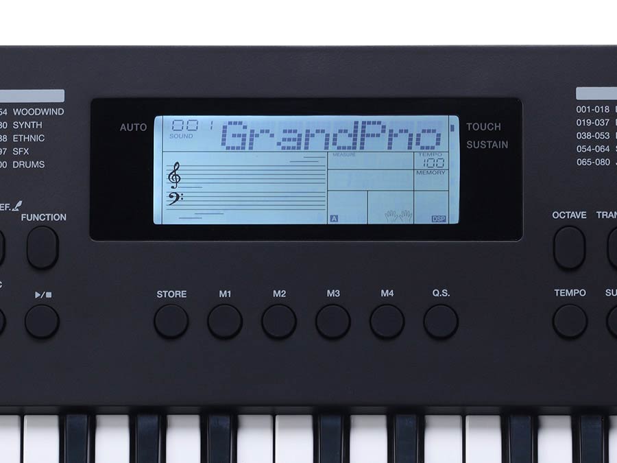 keyboard, 49 touch sensitive mini-size keys, auto chord, 1 X 2,5 W