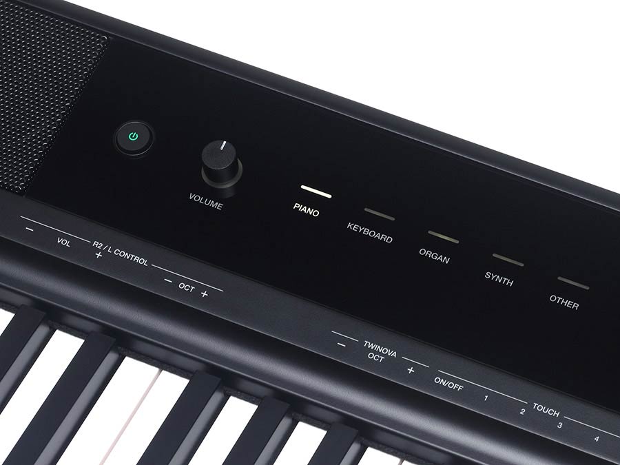 digital compact stage piano, 88 keys hammer action (GAC), 2 x 25 W