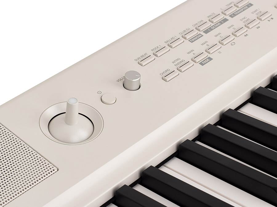 digital compact stage piano, 88 keys hammer action (GAC), styles, BT, sustain pedal, 4x23W, white